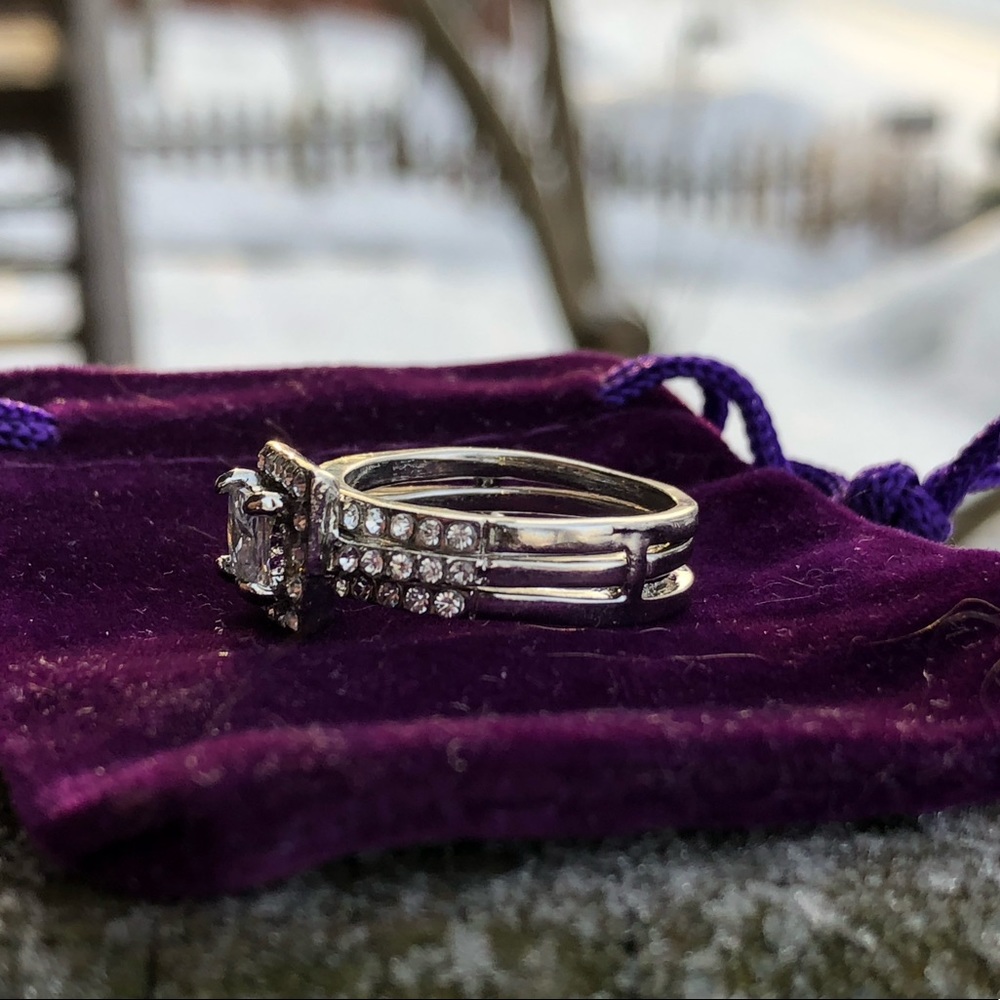 HALO CUSHION WEDDING SET SIZE 9 - Picture 3 of 9